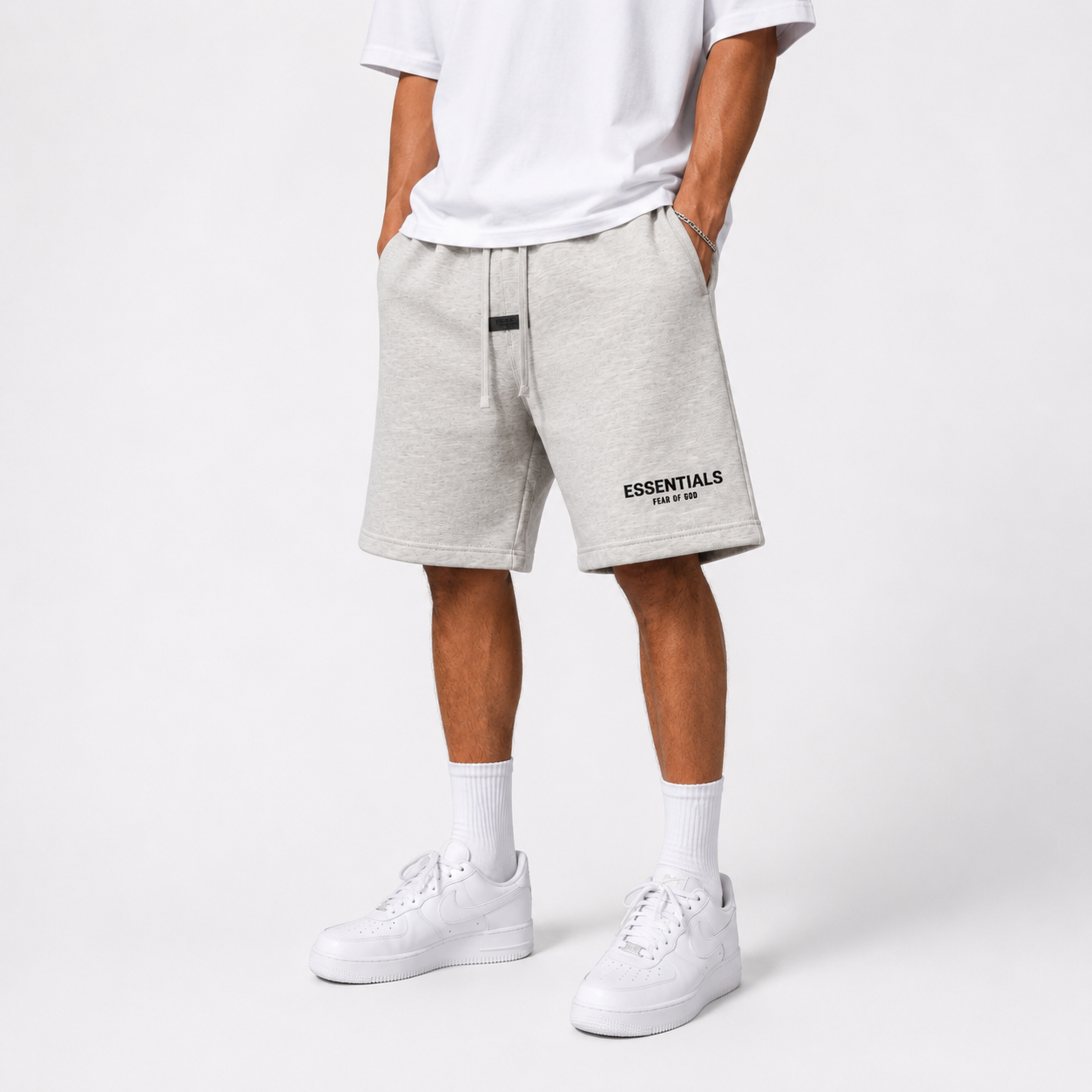 ESSENTIALS SHORTS
